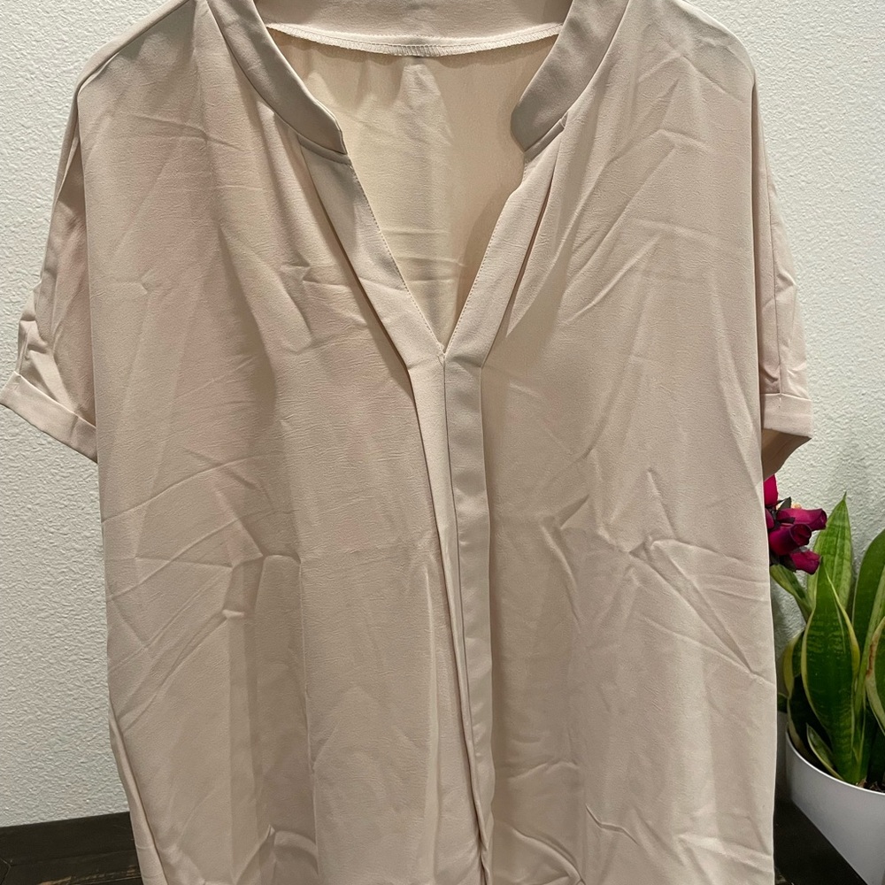 SHEIN Women's Cream Short Sleeve Blouse